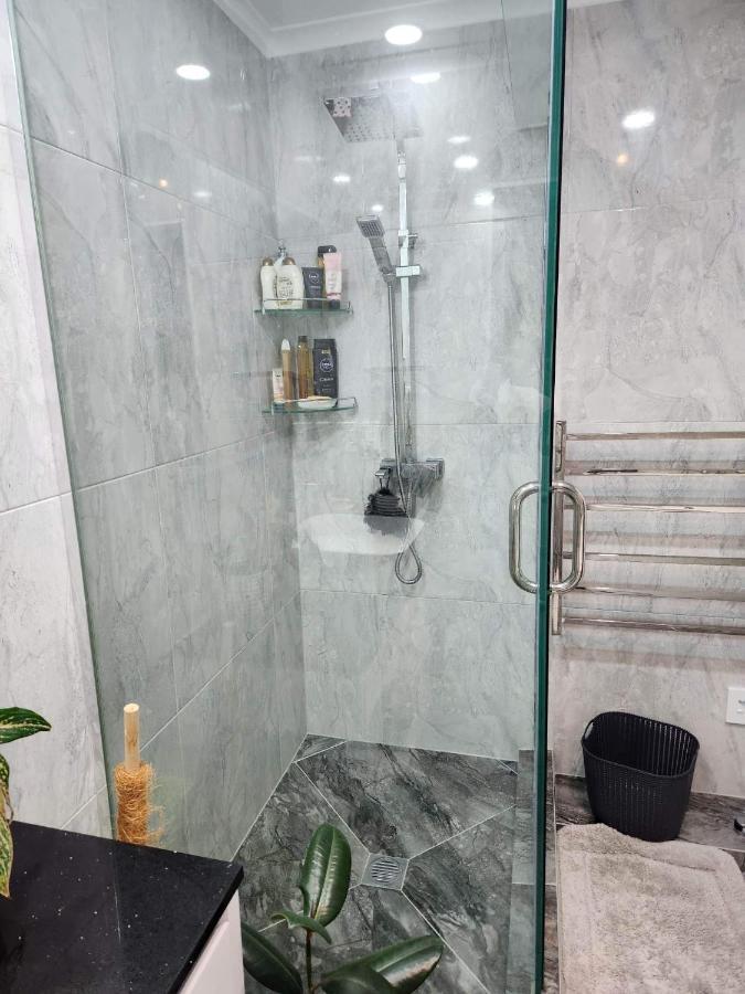 Bed & Breakfast @ Unsworth Heights Albany 오클랜드 외부 사진